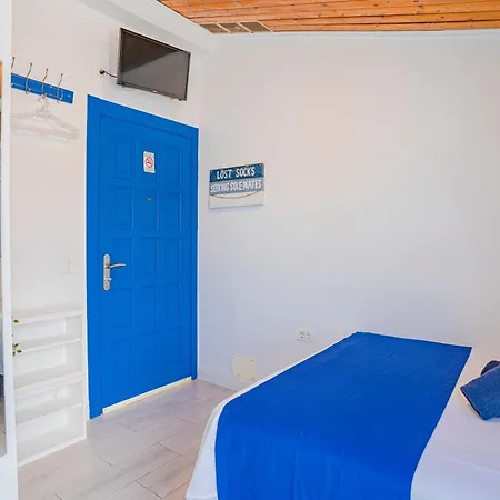 Hostel Neon Tenerife-2